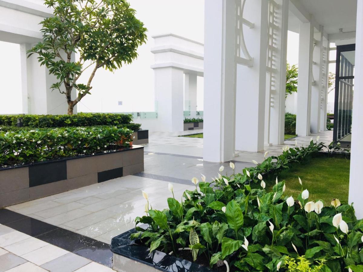 Gold Bee Dormitary Service Apartment Ho-Chi-Minh-Stadt Exterior foto